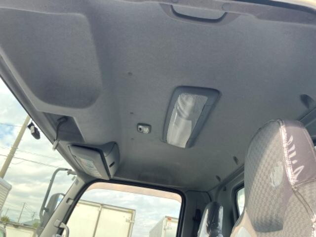 いすゞフォワード平ボディ中型（4t）[写真40]