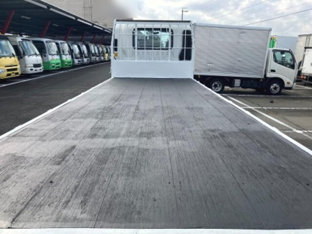 いすゞフォワード平ボディ中型（4t）[写真09]