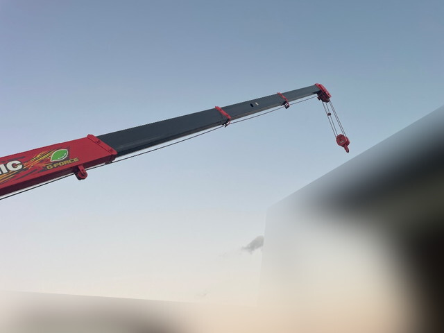 三菱ふそうキャンタークレーン4段小型（2t・3t）[写真04]