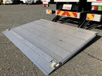 三菱ふそうキャンター冷凍車（冷蔵車）小型（2t・3t）[写真17]