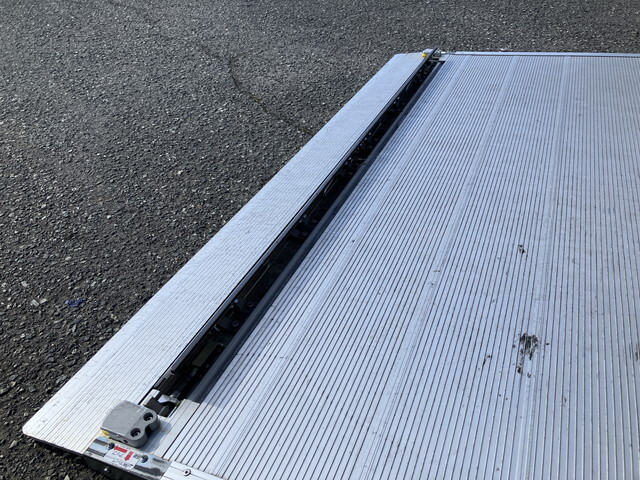 三菱ふそうキャンター冷凍車（冷蔵車）小型（2t・3t）[写真19]