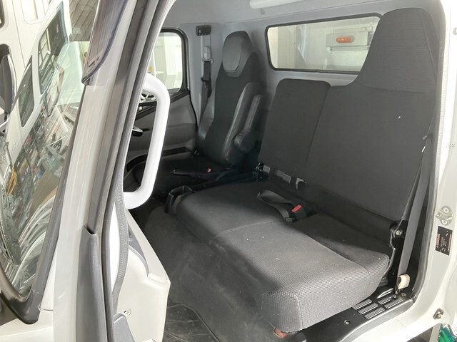 三菱ふそうキャンター冷凍車（冷蔵車）小型（2t・3t）[写真31]