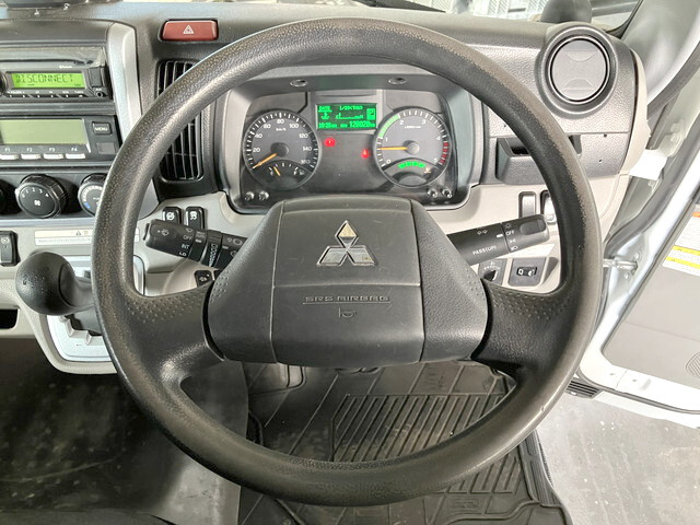 三菱ふそうキャンター冷凍車（冷蔵車）小型（2t・3t）[写真34]