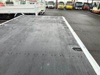 三菱ふそうキャンター平ボディ小型（2t・3t）[写真12]