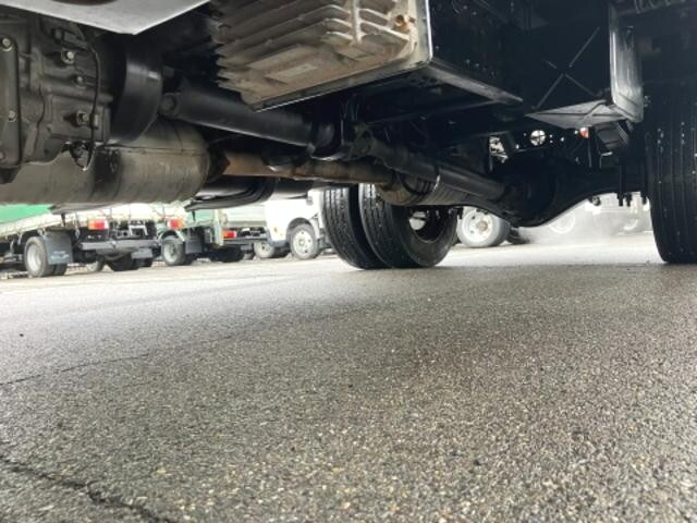 三菱ふそうキャンター平ボディ小型（2t・3t）[写真15]