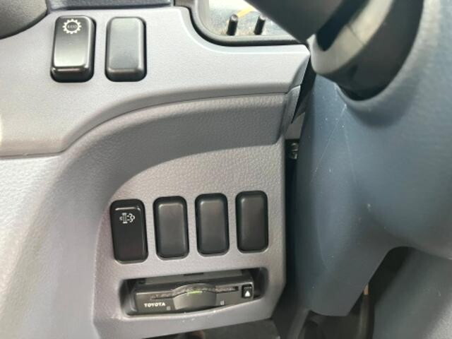 三菱ふそうキャンター平ボディ小型（2t・3t）[写真30]