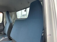 三菱ふそうキャンター平ボディ小型（2t・3t）[写真38]