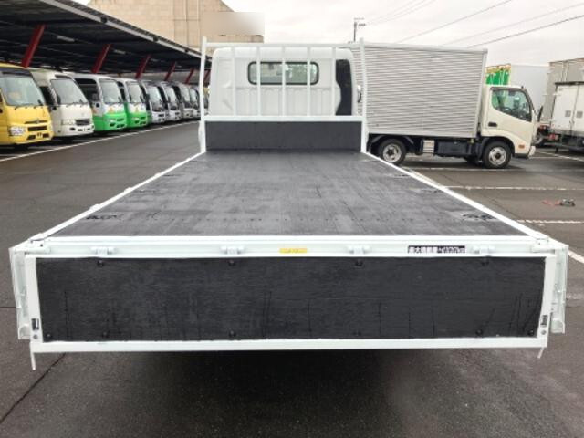三菱ふそうキャンター平ボディ小型（2t・3t）[写真08]