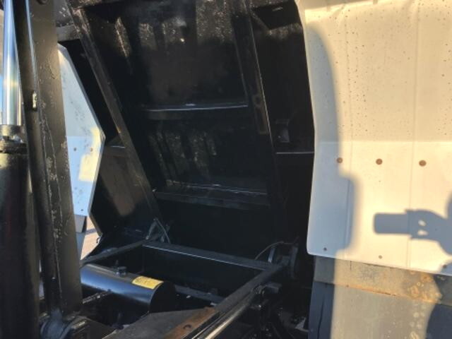 日野レンジャー深ダンプ（土砂禁ダンプ）中型（4t）[写真19]