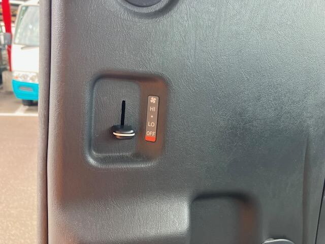 トヨタハイエース園児バス[写真38]