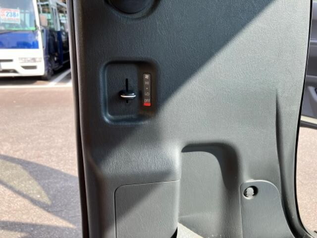 トヨタハイエース園児バス[写真40]