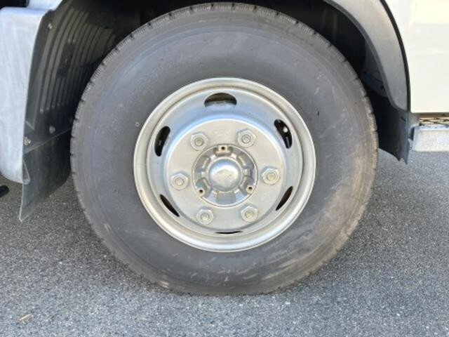 日野レンジャー平ボディ中型（4t）[写真21]