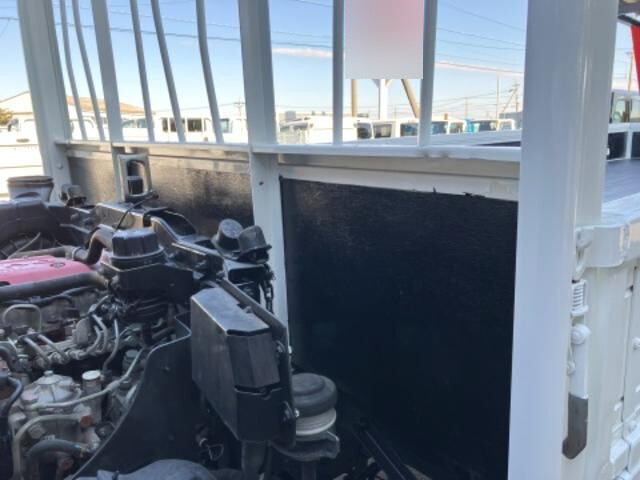 日野レンジャー平ボディ中型（4t）[写真27]