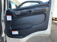 日野レンジャー平ボディ中型（4t）[写真35]