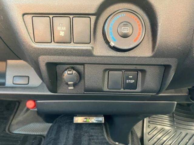 トヨタハイエース園児バス[写真18]