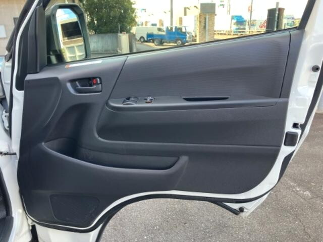 トヨタハイエース冷凍車（冷蔵車）小型（2t・3t）[写真33]