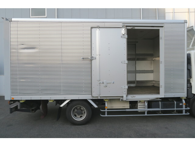 日野デュトロアルミバン小型（2t・3t）[写真27]