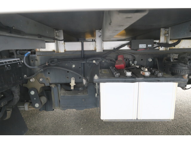 日野デュトロアルミバン小型（2t・3t）[写真28]