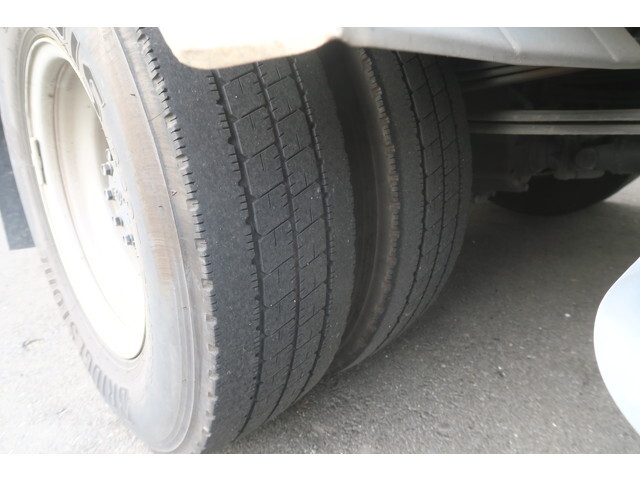 日野デュトロアルミバン小型（2t・3t）[写真32]