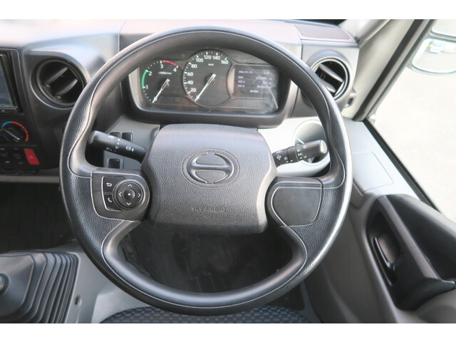 日野デュトロアルミバン小型（2t・3t）[写真37]