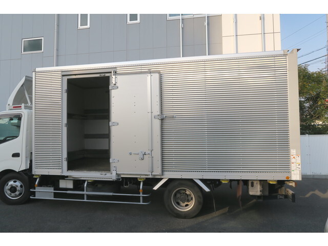 日野デュトロアルミバン小型（2t・3t）[写真05]
