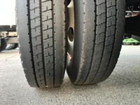 三菱ふそうキャンター平ボディ小型（2t・3t）[写真19]