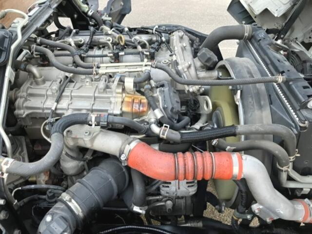 三菱ふそうキャンター平ボディ小型（2t・3t）[写真20]