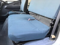 三菱ふそうキャンター平ボディ小型（2t・3t）[写真38]