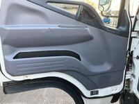 三菱ふそうキャンター平ボディ小型（2t・3t）[写真40]