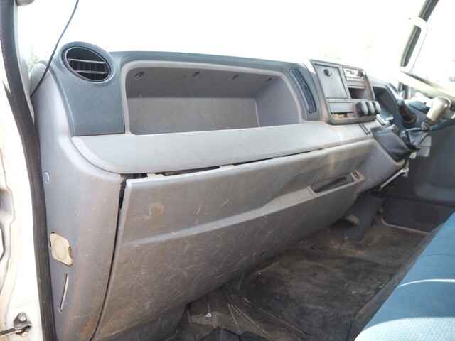 三菱ふそうキャンタークレーン5段小型（2t・3t）[写真31]