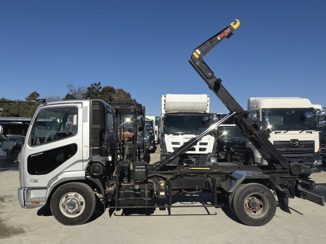 三菱ふそうファイターコンテナ専用車中型（4t）[写真24]