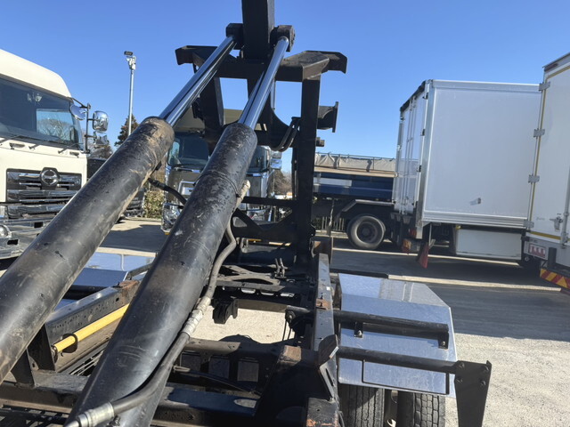 三菱ふそうファイターコンテナ専用車中型（4t）[写真27]