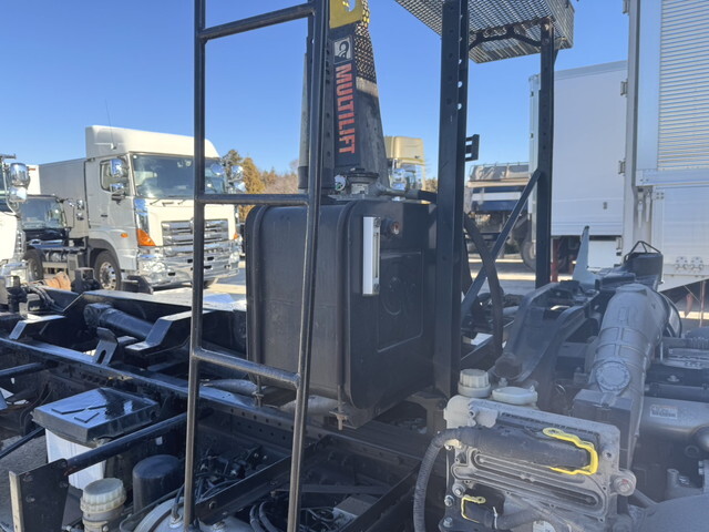 三菱ふそうファイターコンテナ専用車中型（4t）[写真32]