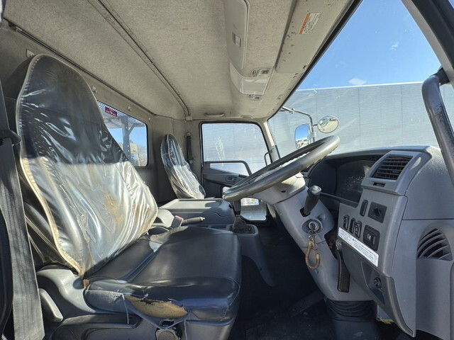 三菱ふそうファイターコンテナ専用車中型（4t）[写真09]