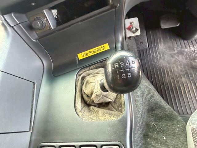 三菱ふそうスーパーグレートタンク車（タンクローリー）大型（10t）[写真15]