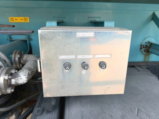 三菱ふそうスーパーグレートタンク車（タンクローリー）大型（10t）[写真22]