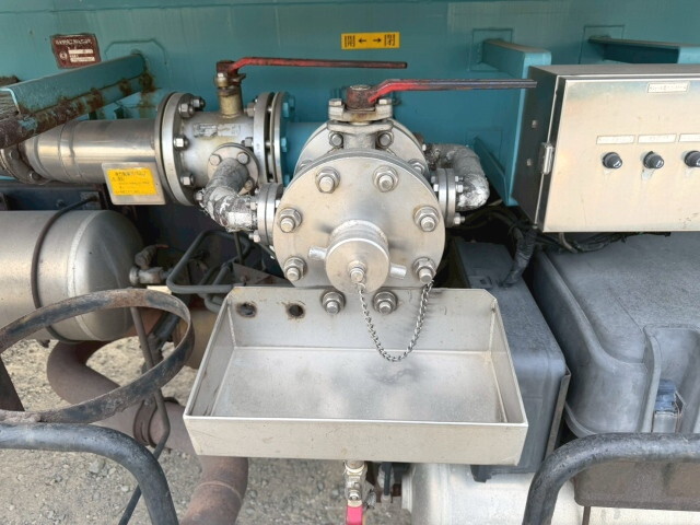 三菱ふそうスーパーグレートタンク車（タンクローリー）大型（10t）[写真25]