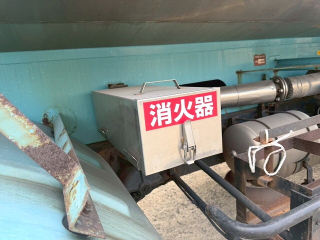 三菱ふそうスーパーグレートタンク車（タンクローリー）大型（10t）[写真27]