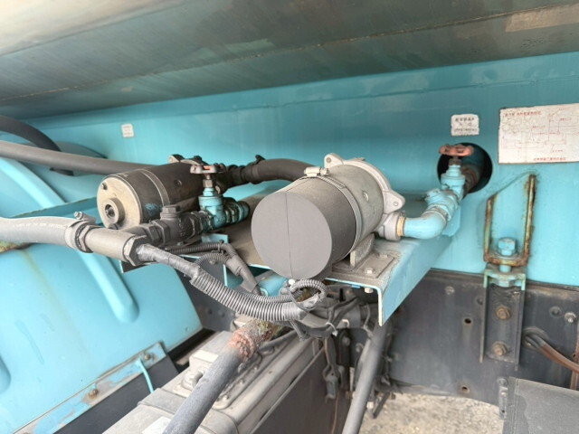 三菱ふそうスーパーグレートタンク車（タンクローリー）大型（10t）[写真34]