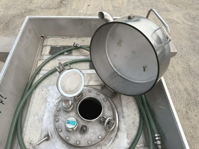 三菱ふそうスーパーグレートタンク車（タンクローリー）大型（10t）[写真05]