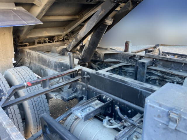 いすゞフォワードダンプ中型（4t）[写真19]