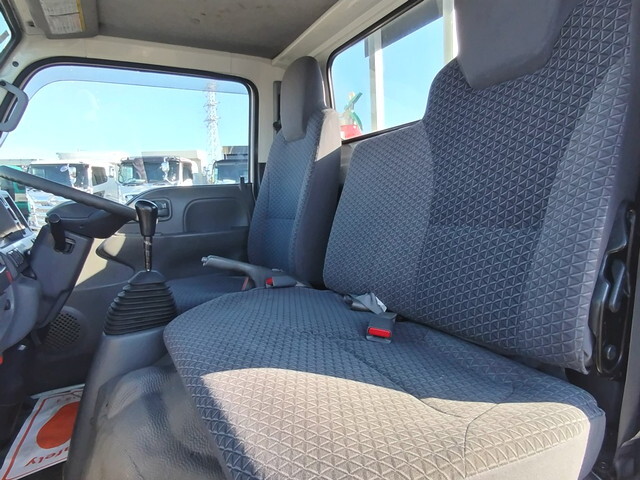 いすゞエルフ平ボディ小型（2t・3t）[写真20]