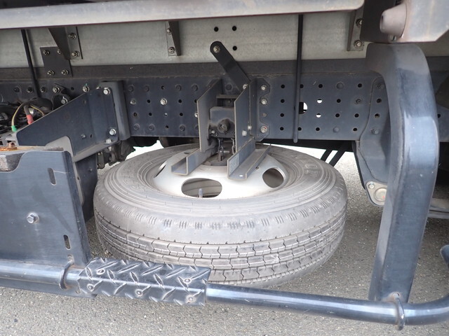 三菱ふそうキャンターアルミバン小型（2t・3t）[写真26]