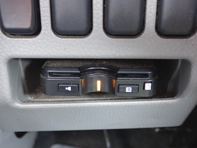 三菱ふそうキャンターアルミバン小型（2t・3t）[写真32]