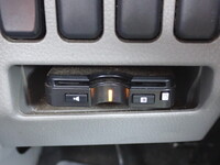 三菱ふそうキャンターアルミバン小型（2t・3t）[写真33]