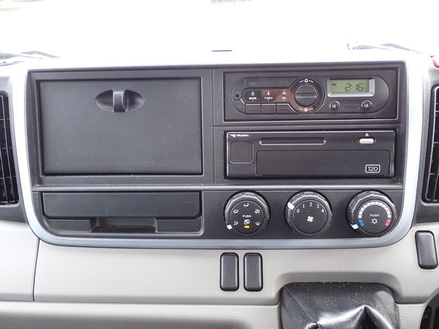 三菱ふそうキャンターアルミバン小型（2t・3t）[写真33]