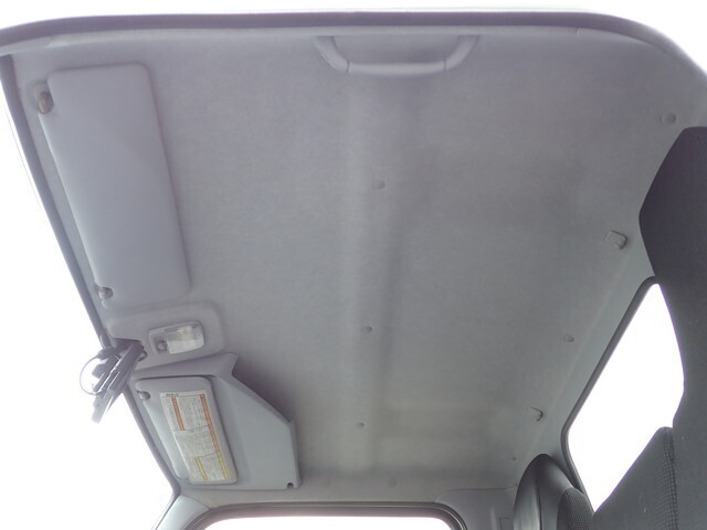 三菱ふそうキャンターアルミバン小型（2t・3t）[写真37]