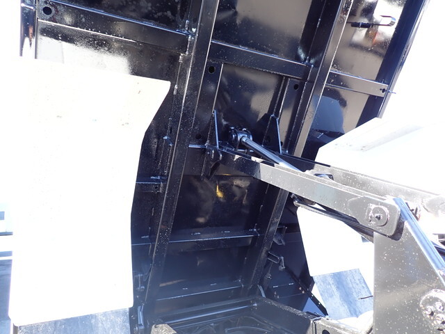 いすゞフォワードダンプ中型（4t）[写真12]