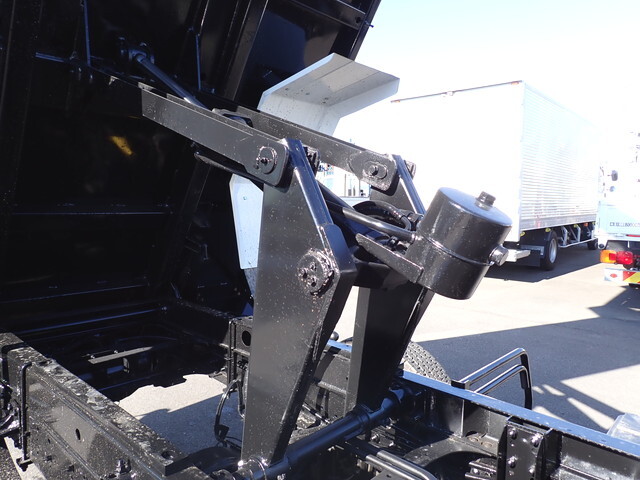 いすゞフォワードダンプ中型（4t）[写真13]