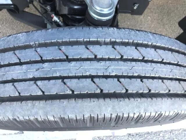 三菱ふそうキャンター平ボディ小型（2t・3t）[写真17]